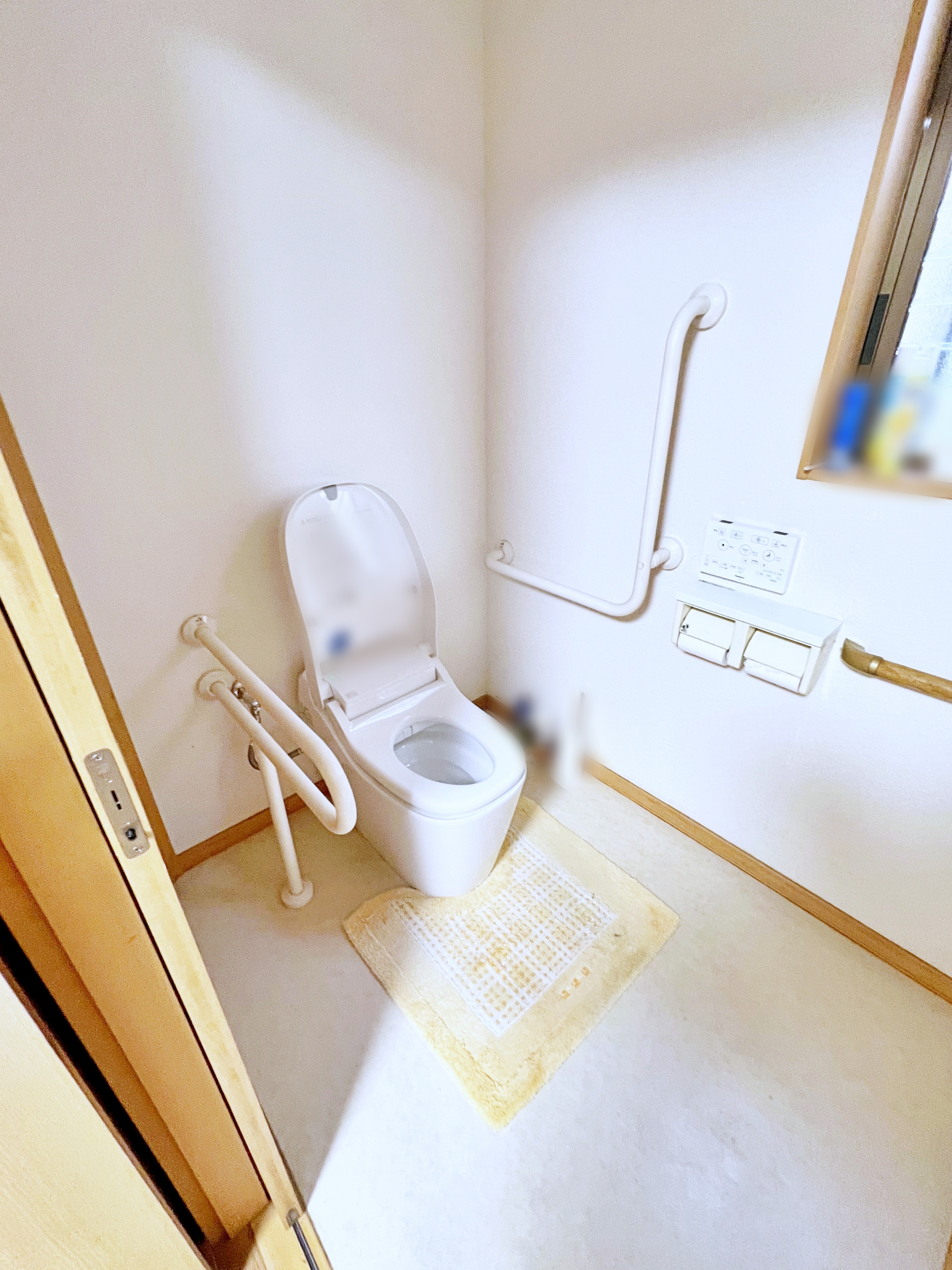 トイレをリフォーム致しました。